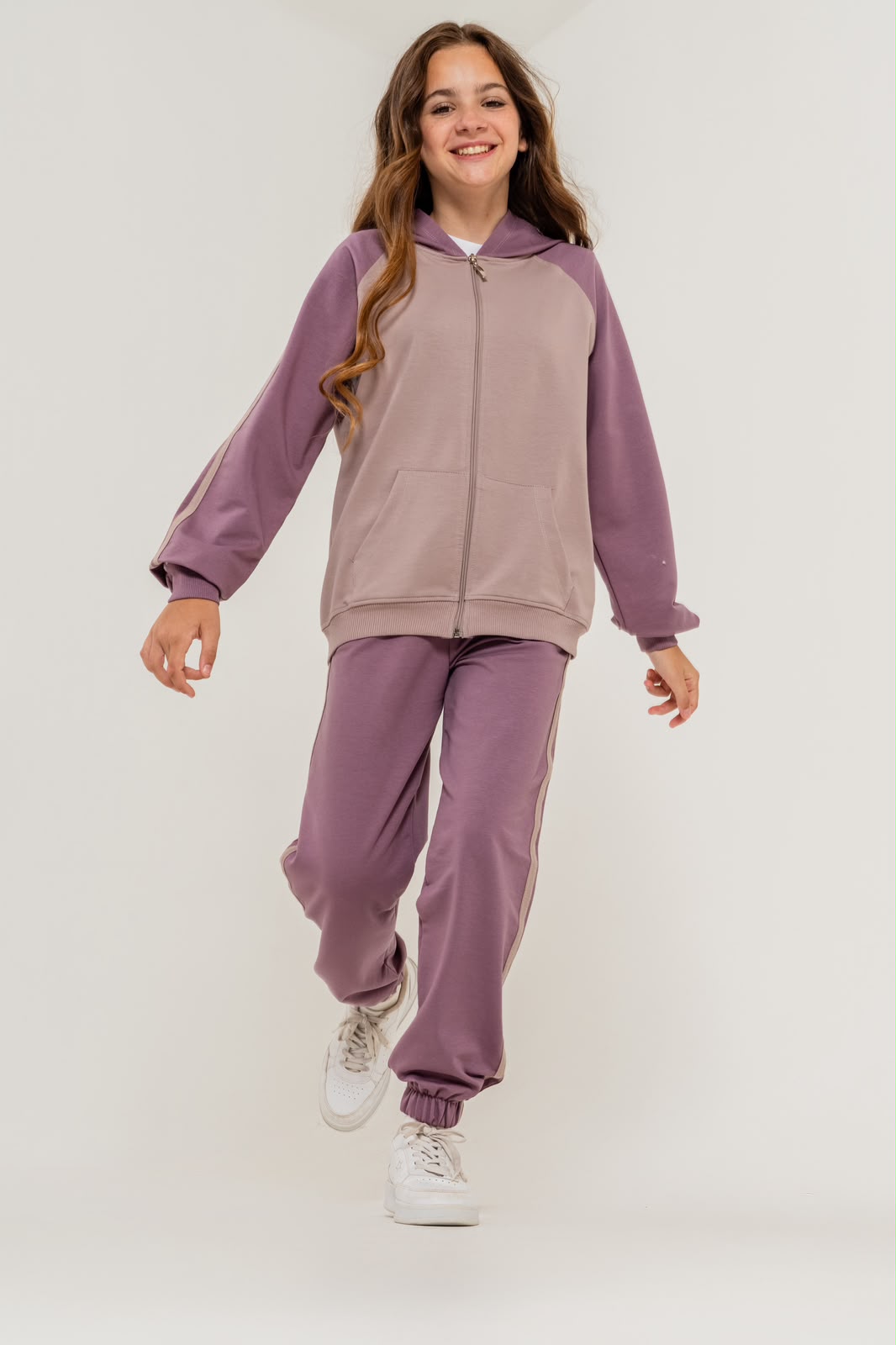Set, Kapuzenjacke mit Reißverschluss und Jogginghose