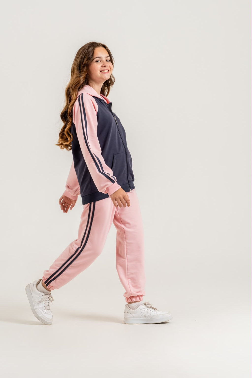 2-teiliges Mädchen-Trainingsset mit Kapuzenjacke & Jogginghose