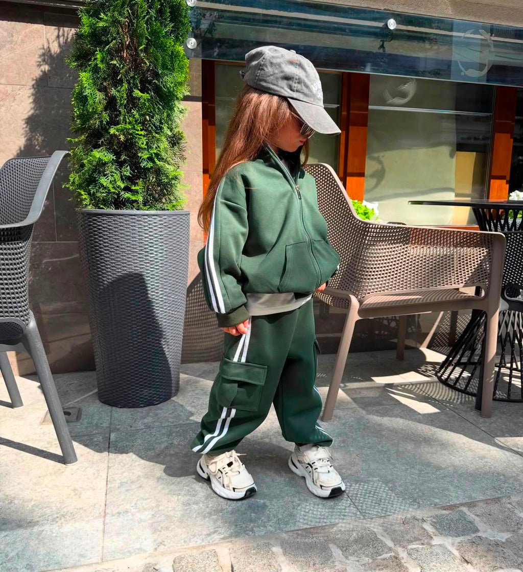 2-teiliges Mädchen-Set mit Zipp-Jacke und Cargo-Hose