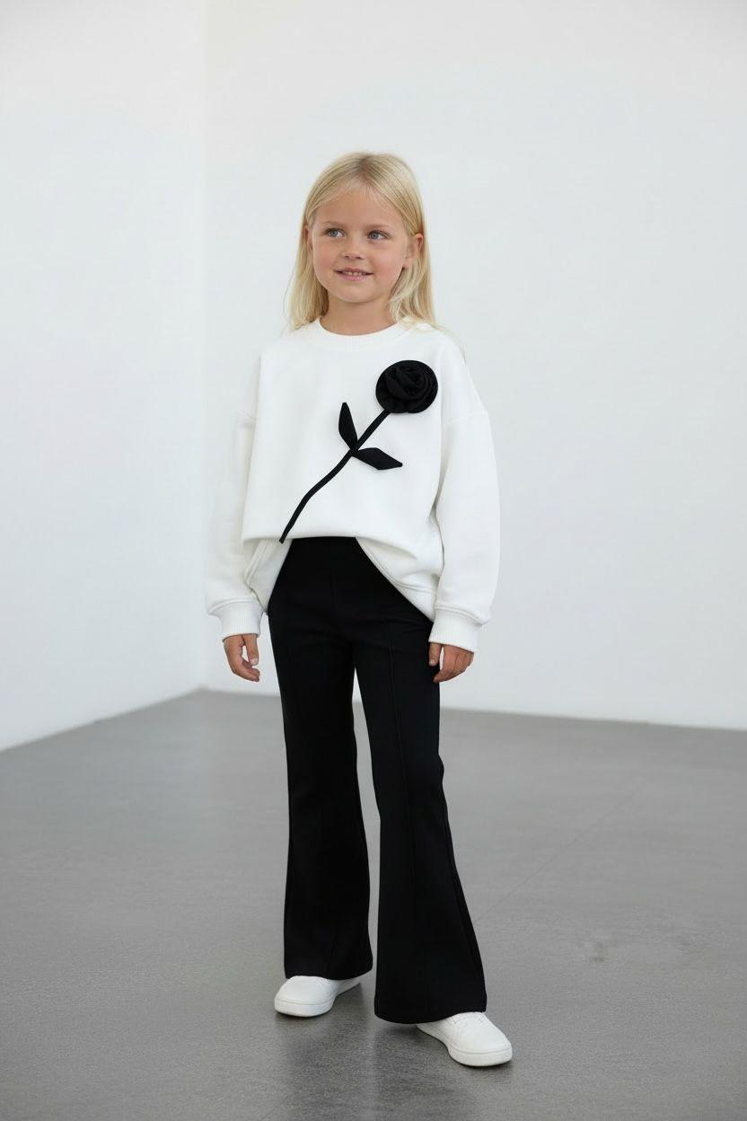 Mädchen - Weiß-Set mit 3D-Rose – Oversized-Sweater und schwarzer Schlaghose