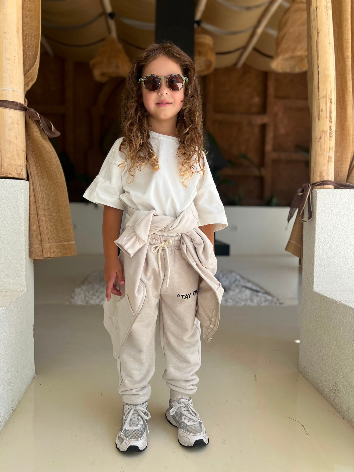 Lässiger Kinder-Trainingsanzug „Stay Kind“
