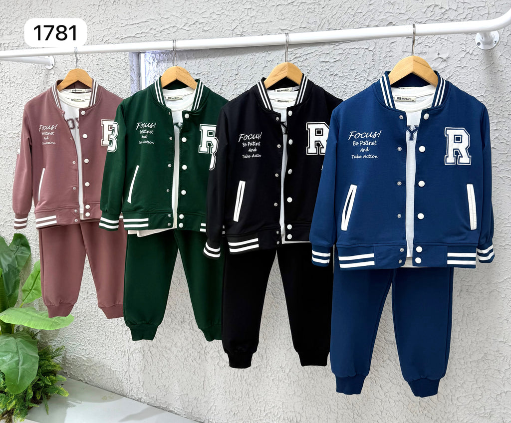 3-teiliges Jungen-Set College-Style – Altrosa, Dunkelgrün, Schwarz & Dunkelblau im Überblick | Kleiderli
