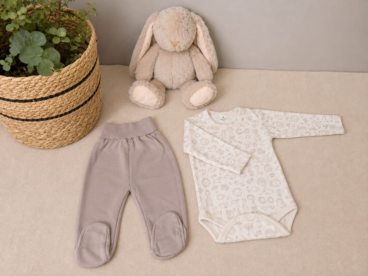 2-teiliges Baby-Set Body & Strampelhose – Jungle-Print mit grauer Strampelhose | Kleiderli