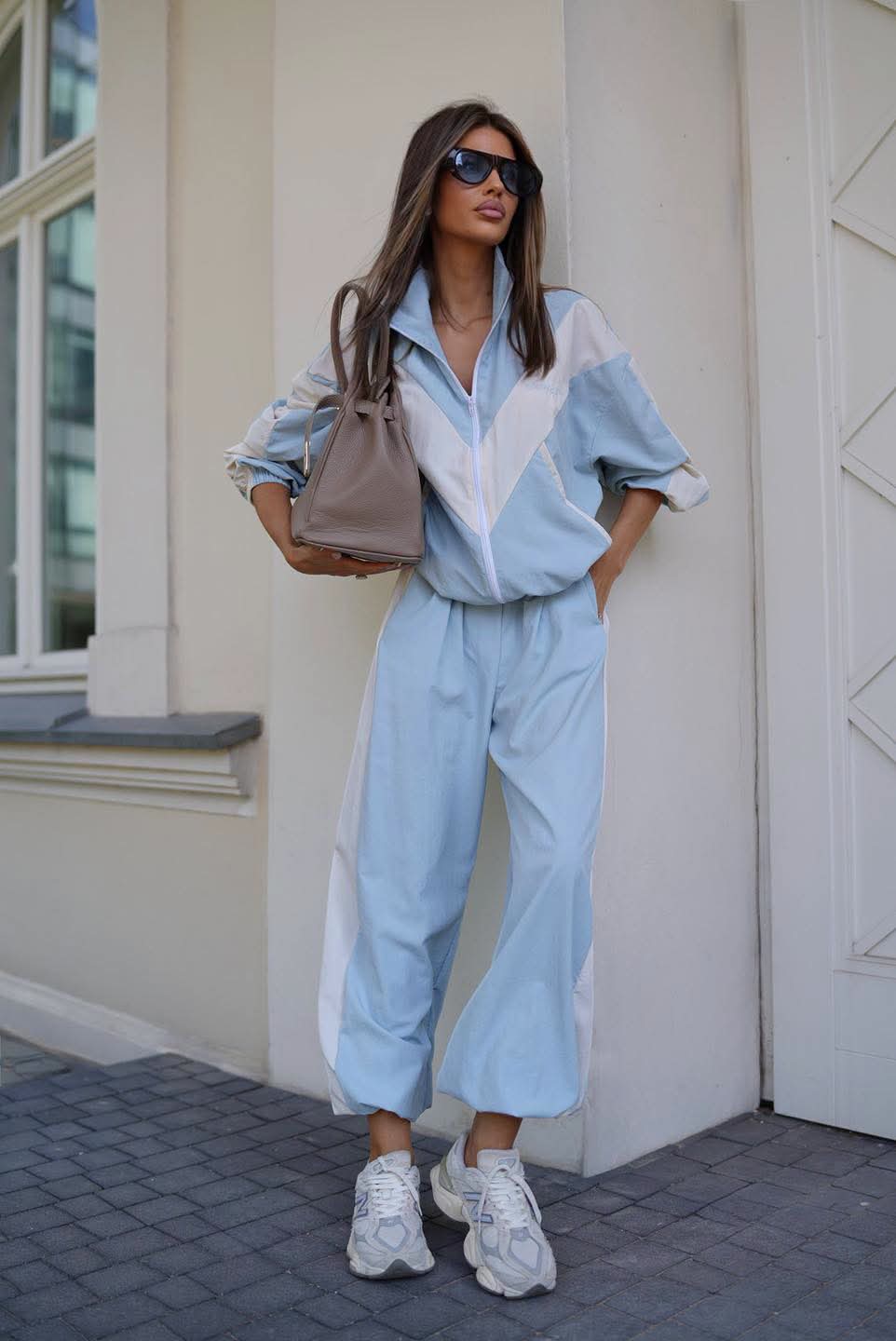 OLAVOGA Damen Zweiteiler Urban Motion – leichte Jacke und Hose im Set