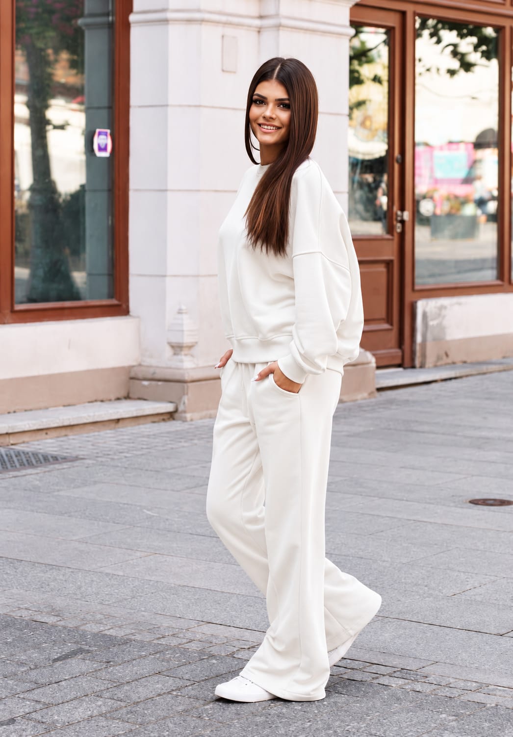 Damen-Set SARA mit Oversize-Sweatshirt und Wide-Leg-Hose in Weiß