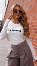 Figurbetontes LA BLANCHE Damen-Longsleeve mit Rundhalsausschnitt und erhabenem 3D-Schriftzug auf der Vorderseite