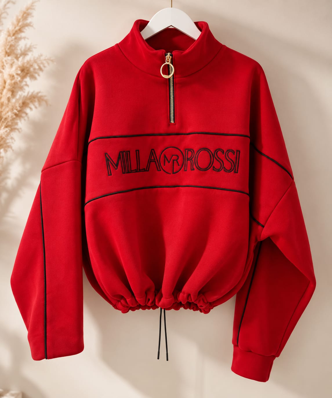 Sweatshirt Milla Rossi in Rot, Milla Rossi Schriftzug auf der Vorderseite